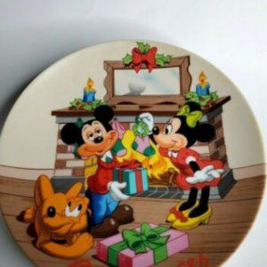 1986 The Disney Coll Christmas Collector Plate